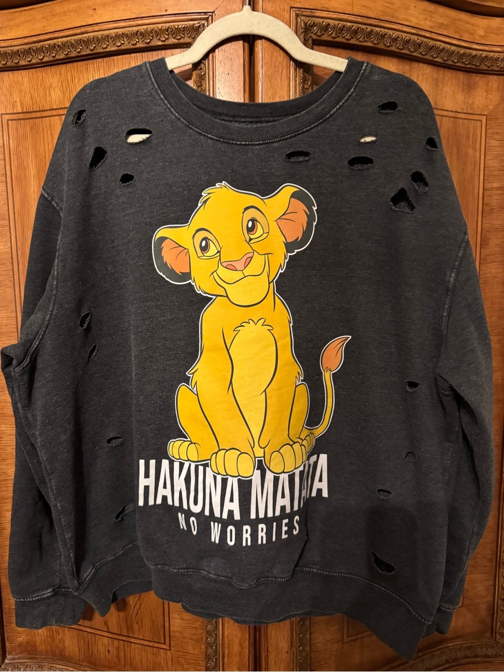 Disney Lion King Simba Hakuna Matata Distressed Sweatshirt- Size 3X